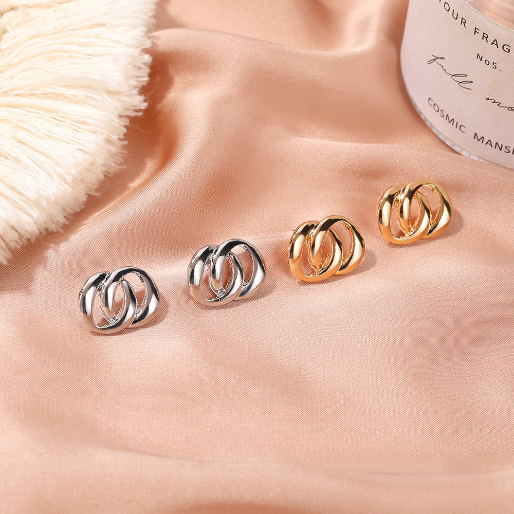 New European and American minimalist loop stud earrings, cold style retro alloy geometric earrings, cross-border trendy accessories wholesale Specification drawing