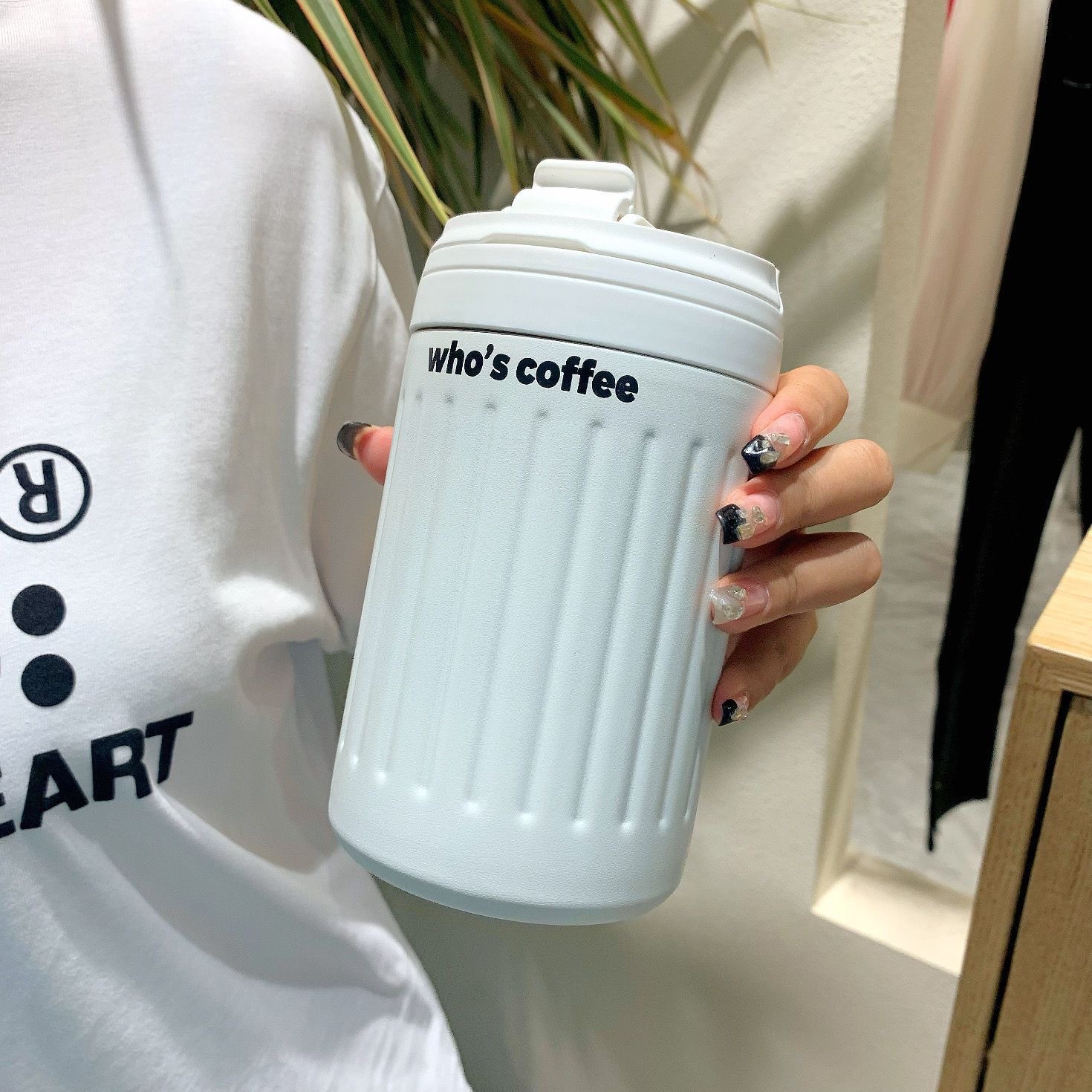 New minimalist insulated cup, portable double drinking cup, straw cup, high appearance level for girls, portable coffee cup with vertical stripes Specification drawing