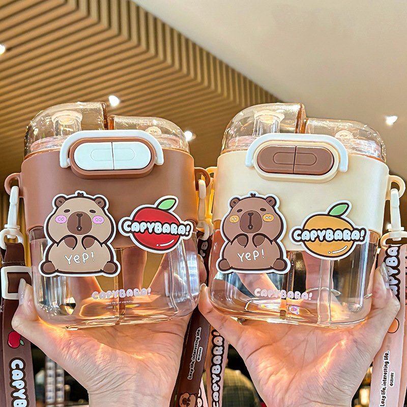 The Capibala double-compartment cup has an adjustable rope for easy carrying, a lock design, and a silicone straw. It is a large-capacity drinking cup Specification drawing