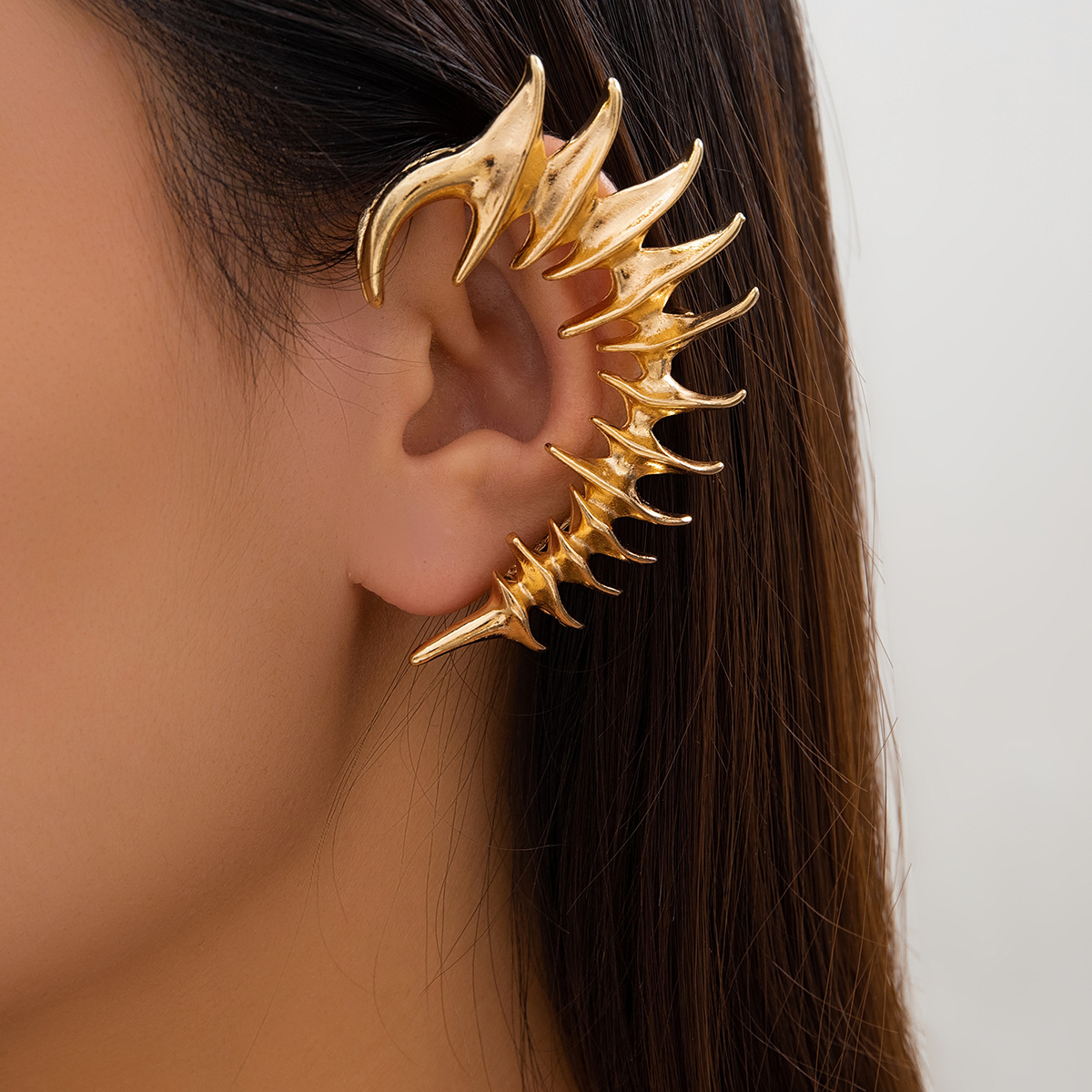 European and American cross-border Gothic punk thorn dark elf earring without ear holes Ear bone clips Niche earring details Picture
