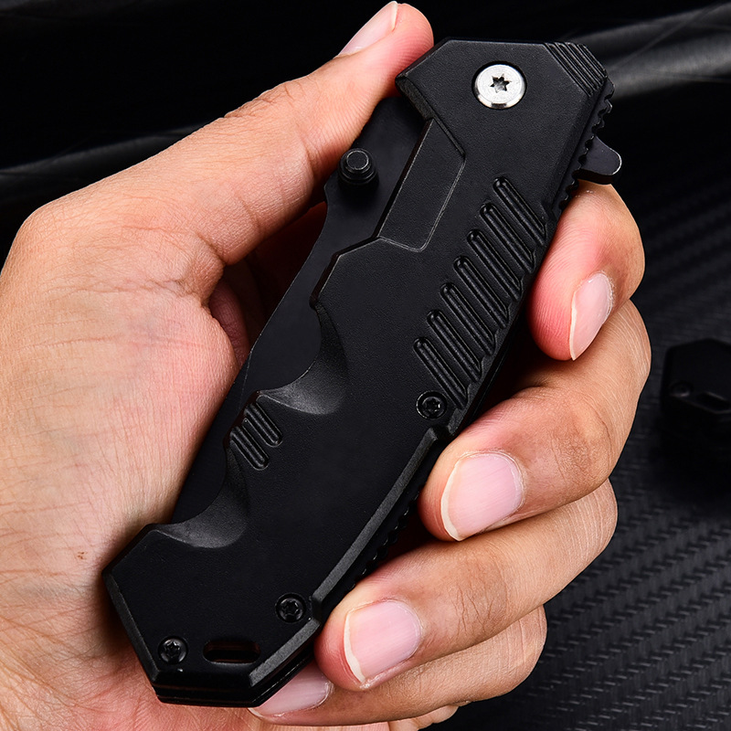 Outdoor wilderness survival aluminum handle folding knife, camping barbecue large and small black folding knife, supermarket promotion gift knife Application Scenario