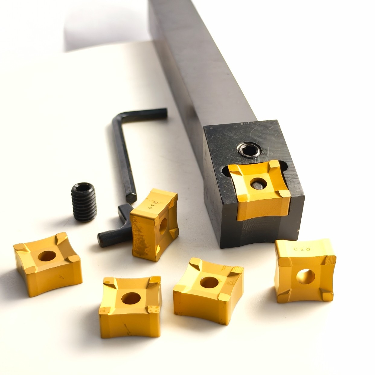 Chamfering machine inserts, R corner, C corner, round corner, arc blade, chamfering machine, portable desktop CNC chamfering tool holder, turning tool Specification drawing