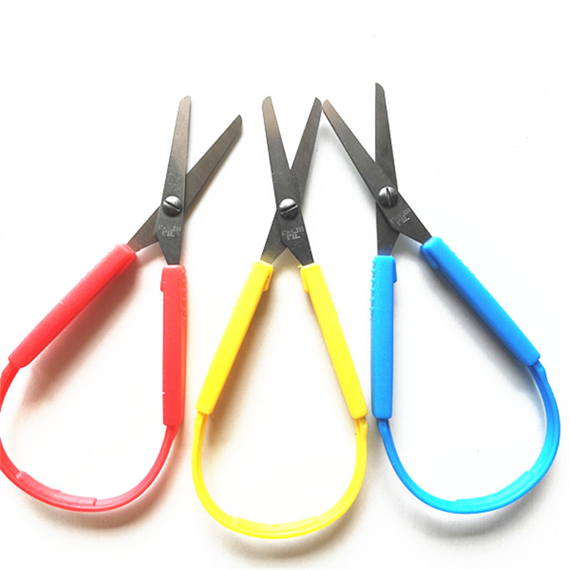 Wholesale factory direct sales of small circular scissors, small U-shaped scissors, children's safety small scissors details Picture