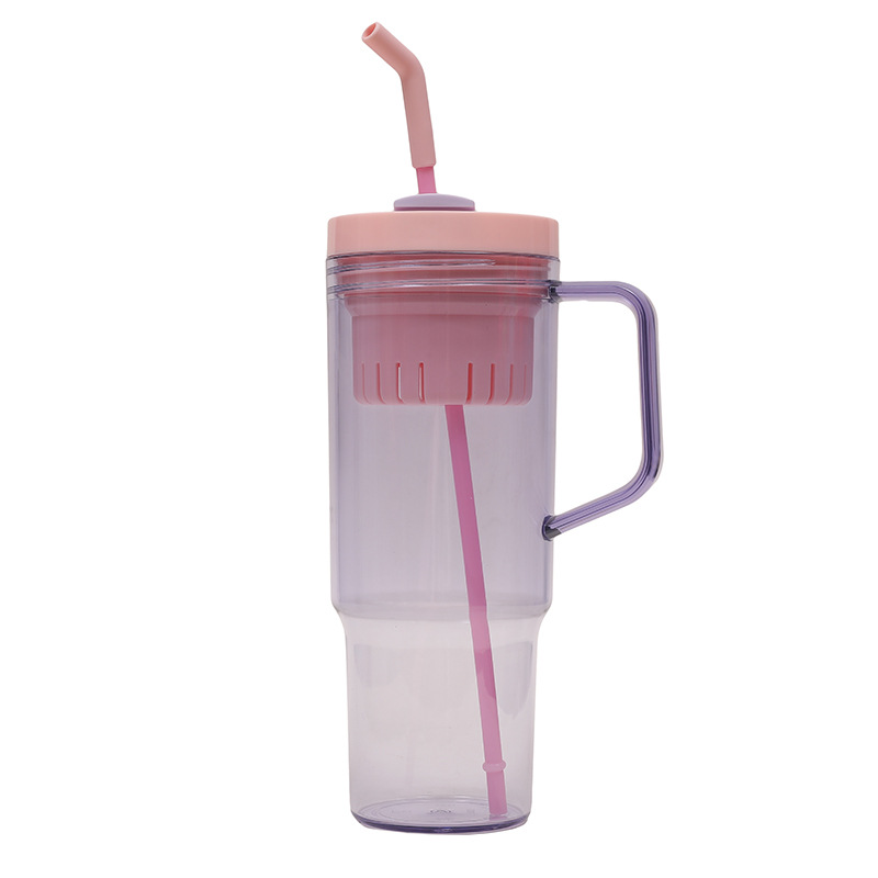 2025 Cross-border New 40oz handle car cup Beer mug, large-capacity portable with straw plastic handle cup Application Scenario