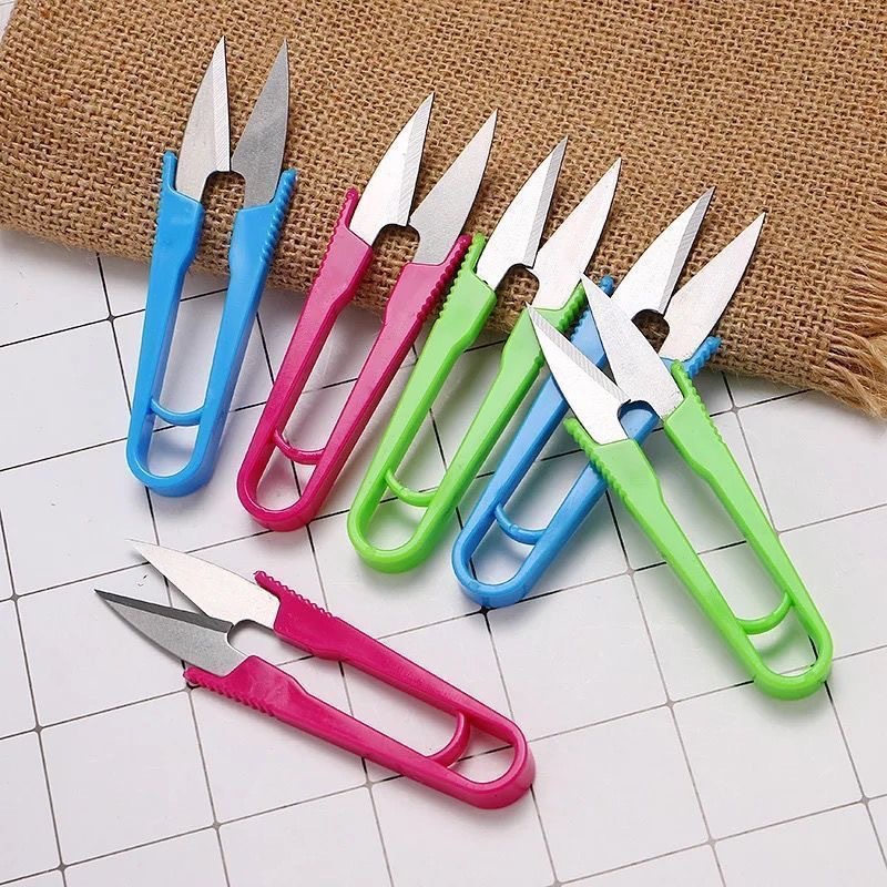 Household small scissors, U-shaped thread cutters, colored V-shaped tailors, cross-stitch, special hand tools, plastic small scissors full figure