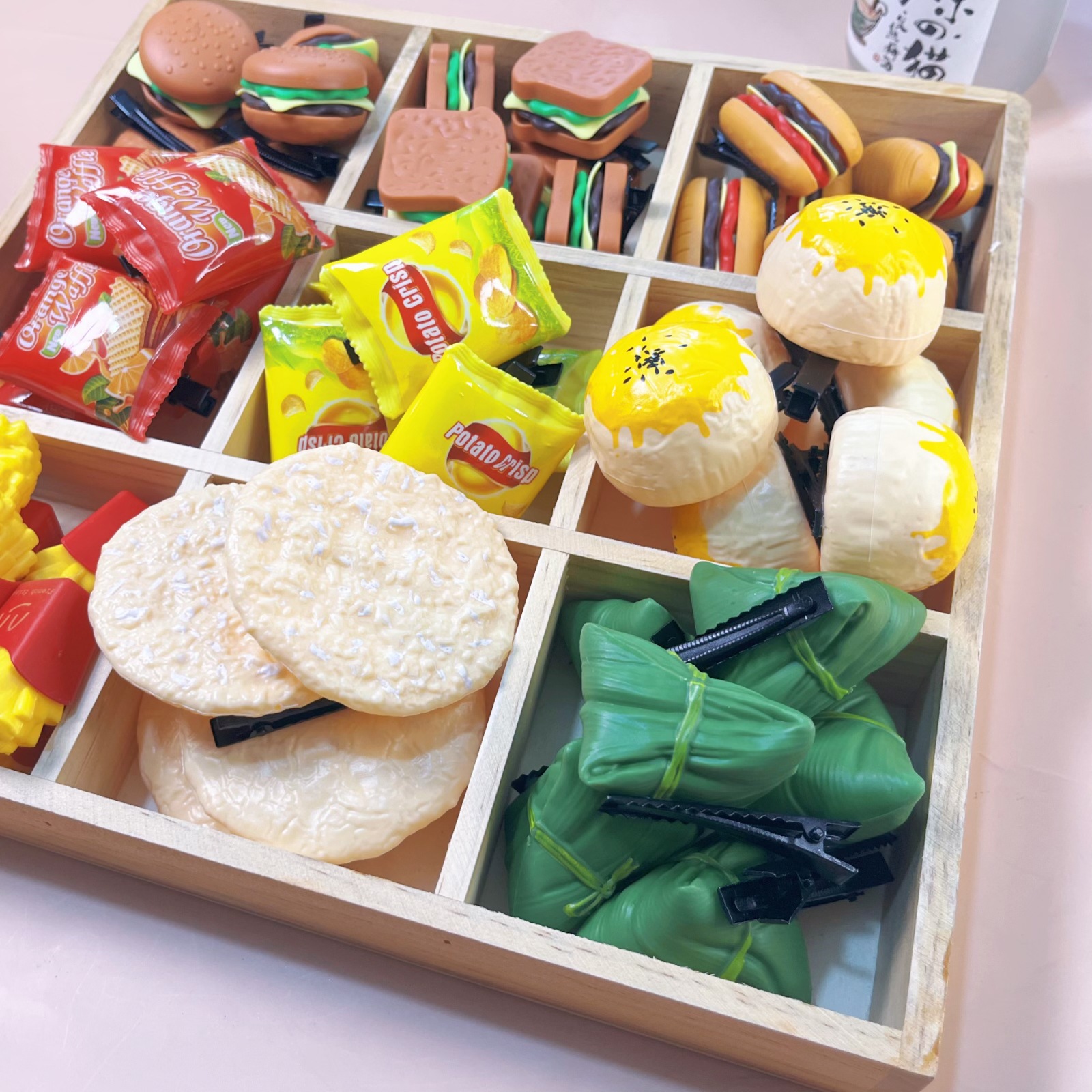Miniature simulation food toys, hair clips, hamburgers, potato chips, French fries, cookies, funny hair accessories, cute and interesting hair accessories, hair clips wholesale details Picture