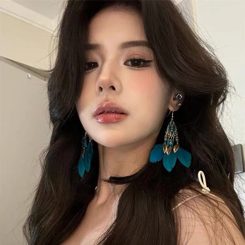 Ethnic style Su earrings, long and niche woven feather stud earrings, 2025 new travel outfit ear hook earrings details Picture