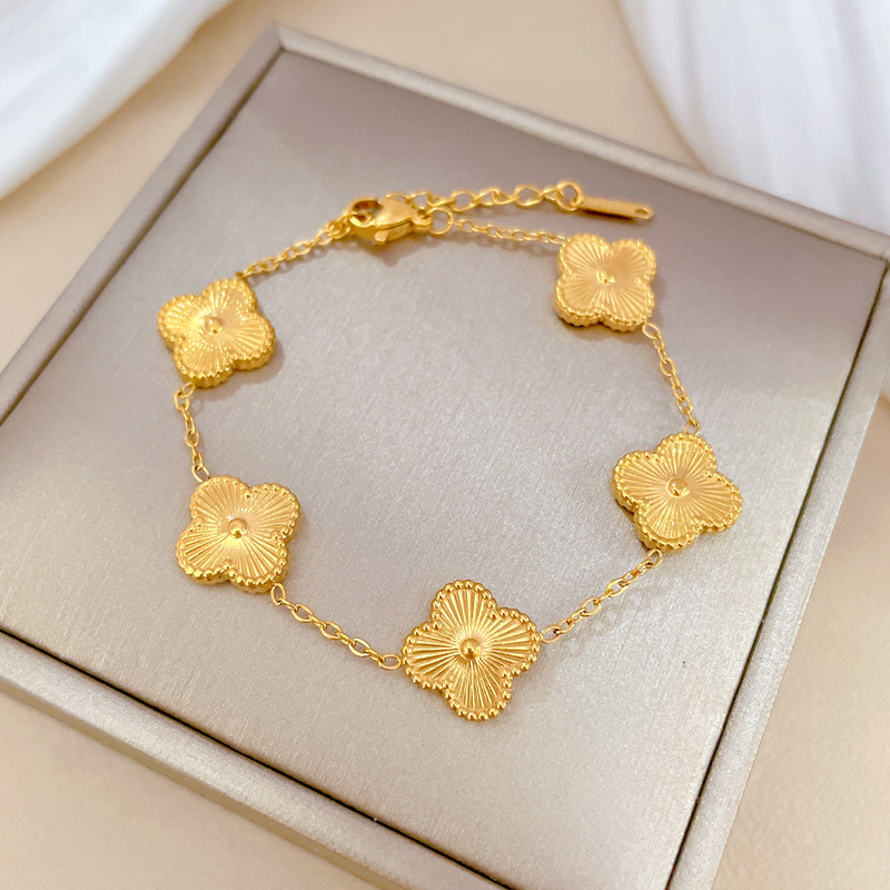 【 All-titanium Steel 】 Personalized lucky flower embossed, elegant lucky minimalist chain bracelet, female Internet celebrity retro best friend full figure