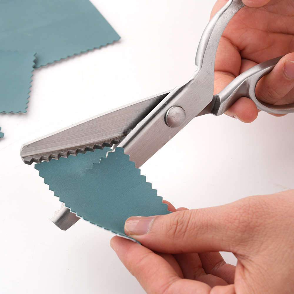 Lin Tai's all-steel flower-edge scissors, sawtooth scissors, stainless steel thread cloth scissors, DIY handmade fabric cutting and lace trimming scissors details Picture