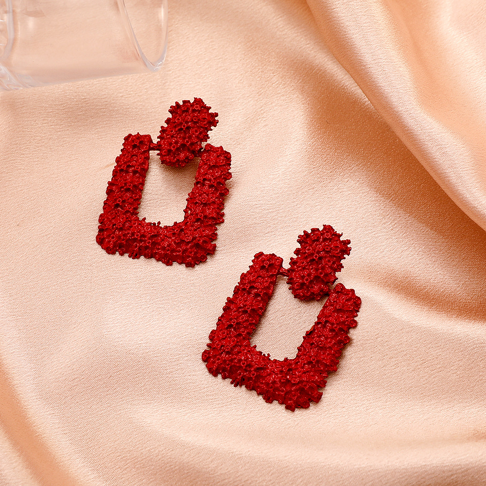 New cross-border alloy geometric earrings from Europe and America, retro exaggerated square matte earrings, fashionable irregular stud earrings for women Application Scenario