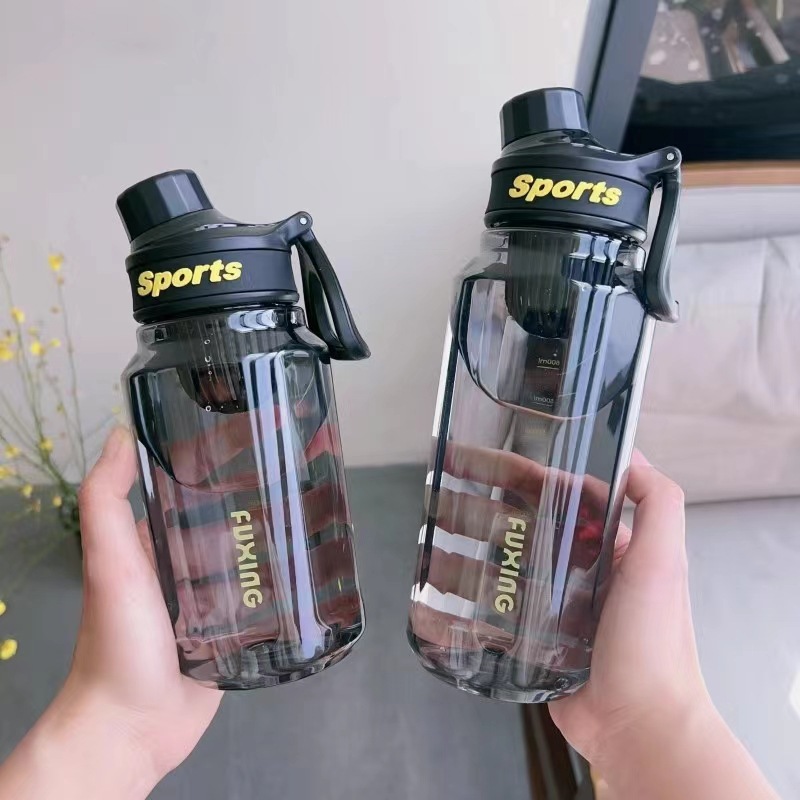 Adult student water cup, suitable for adult pregnant women, simple outdoor sports rope, straw, high-temperature resistant plastic cup, sealed full figure