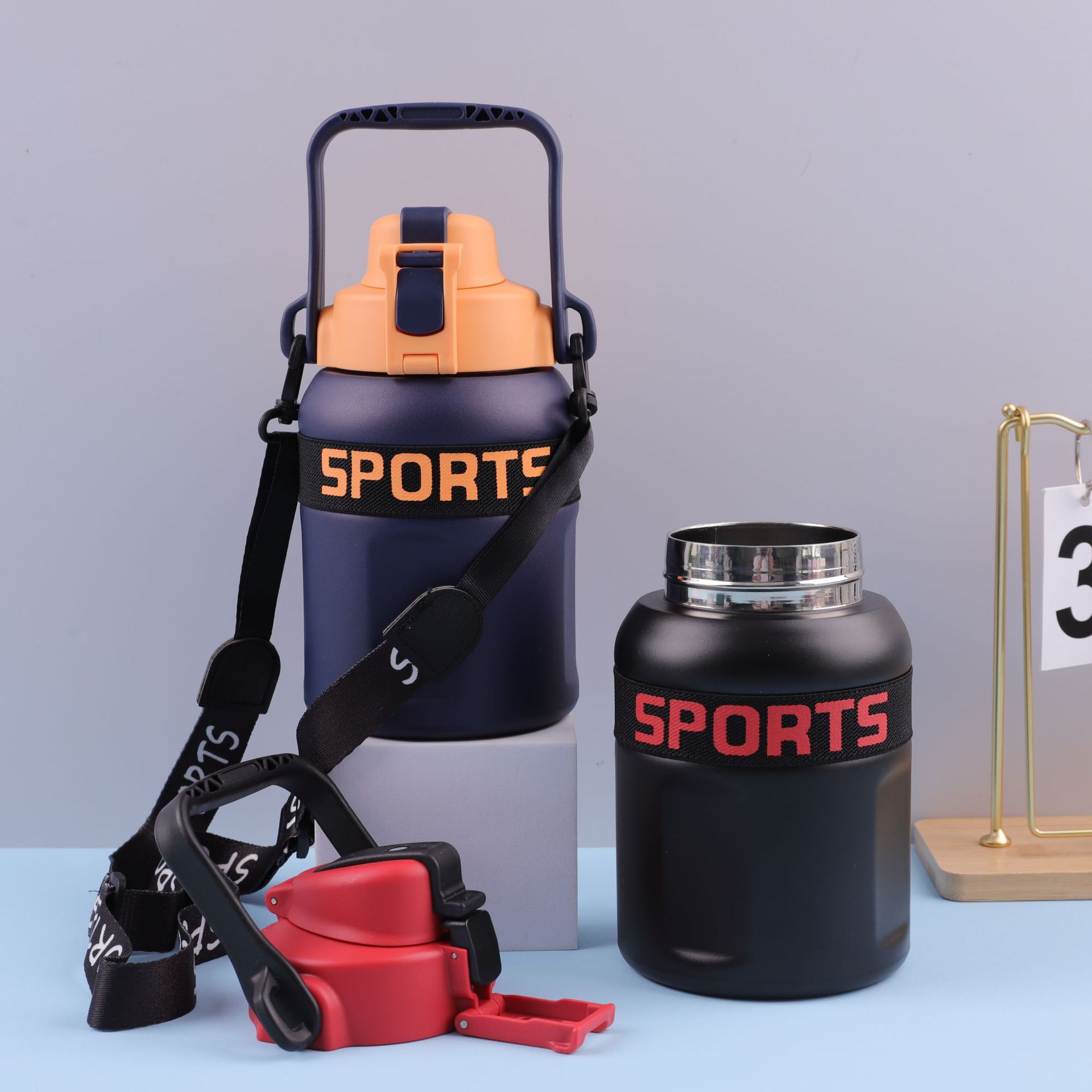 Southeast Asia cross-border stainless steel 316 best-selling new, cool, multi-functional sports webbing handle, heat and cold preservation pot Application Scenario