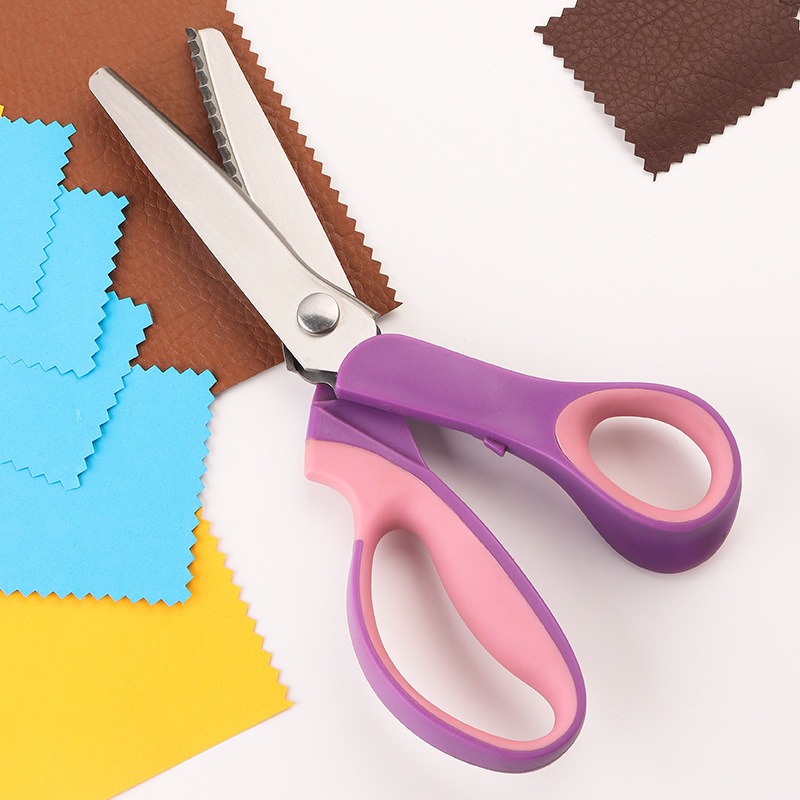 Tooth cloth scissors, triangular dog teeth, serrated tailor scissors, handcrafted DYI paper-cut, lace scissors, clothing fabric samples, fabric scissors Application Scenario