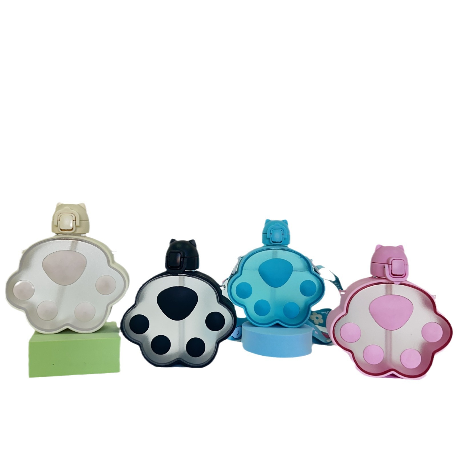 Cross-border new products: High appearance level, children's creativity, students' cute cat paw plastic water cup, straw, portable shoulder strap cup, water bottle Item Picture