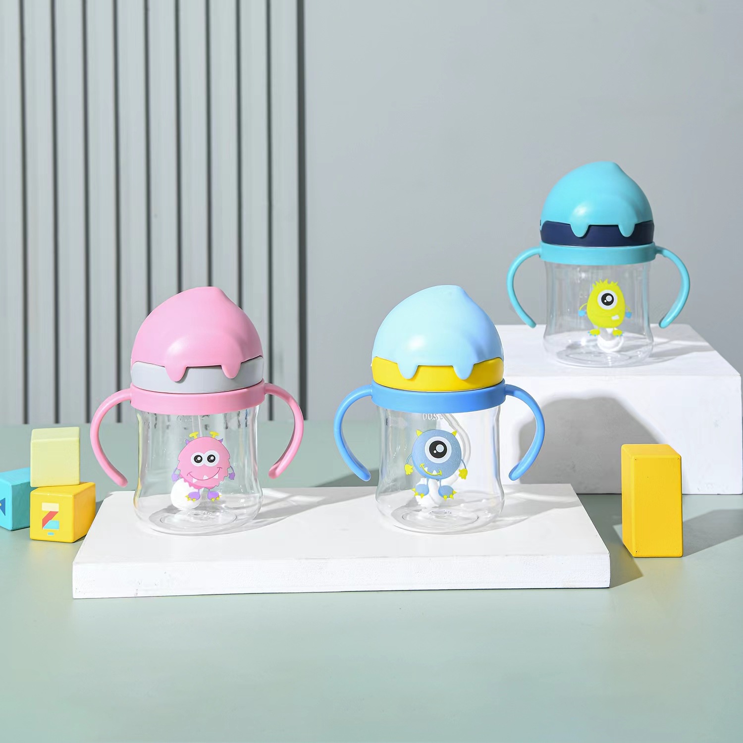 New children's straw water cup with handle, 250ml baby straw cup, cute for kindergarten drinking, appearance level details Picture