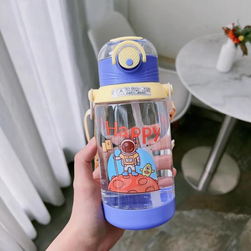 Children's water cups with straws for students, kindergarten babies, anti-drop, portable, cute, large-capacity Korean plastic cups for boys and girls Item Picture