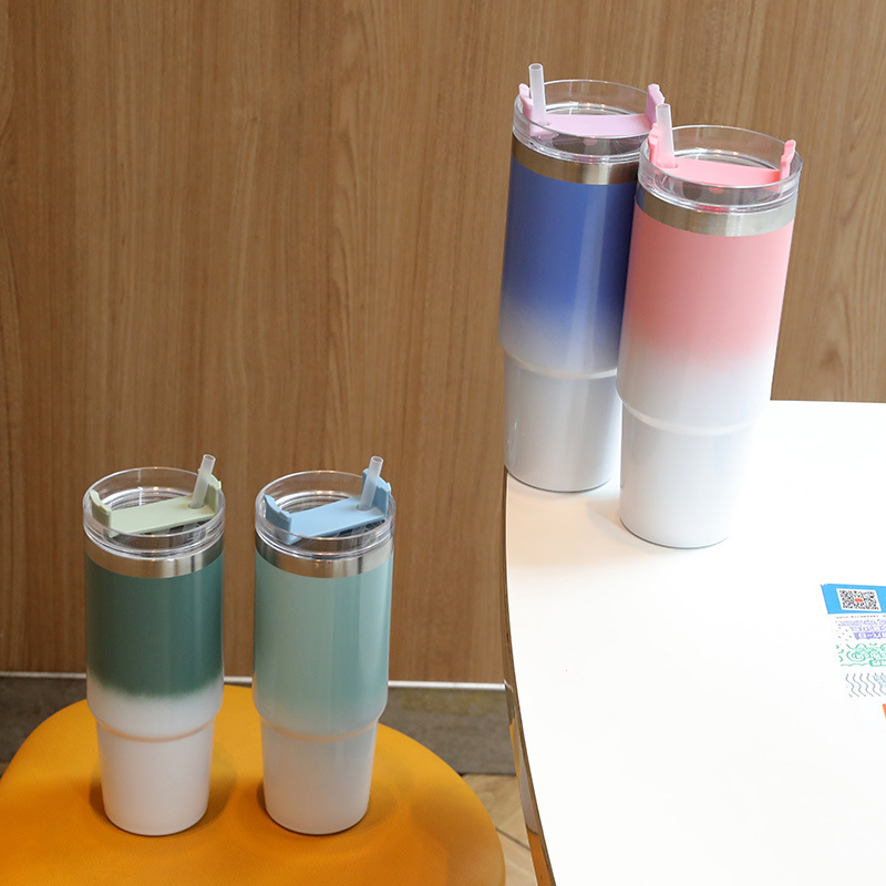 Cross-border direct supply 30oz stainless steel car cup, outdoor portable car insulated cup, double-layer vacuum straw ice cup Application Scenario