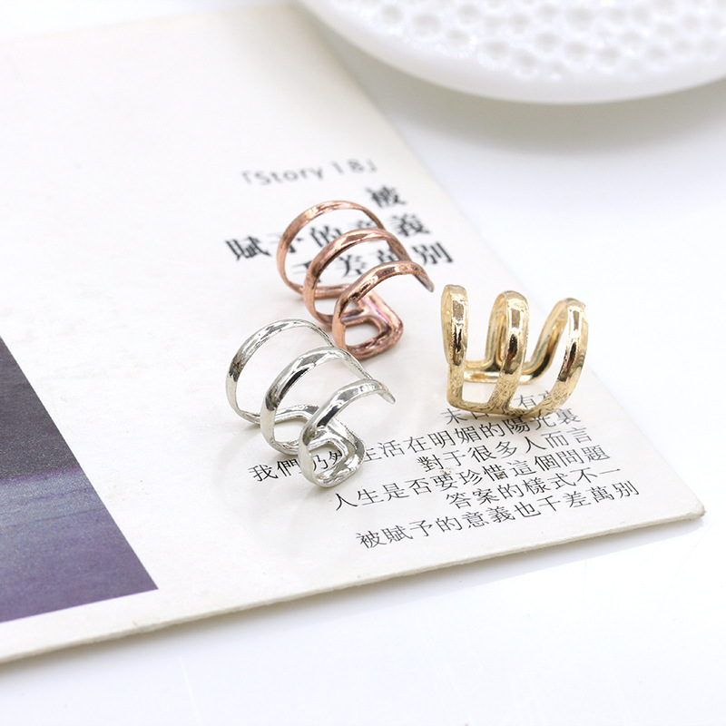 European and American ins style multi-layer ear clips, no ear holes, individual style, alloy ear bone clips, cross-border creative earrings wholesale Application Scenario