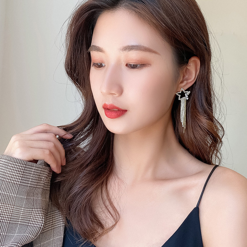 New Korean version long star earrings, silver needle high-end earrings, women's fashionable and exquisite stud earrings, niche design accessories Specification drawing