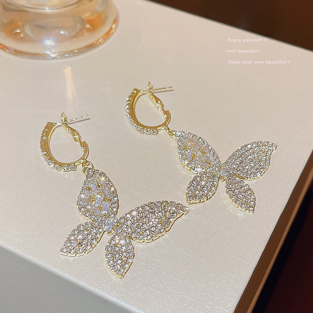 Fashionable and elegant, light luxury and sweet, crystal super fairy butterfly earrings, Korean high-end style, nightclub socialite style exquisite earrings details Picture