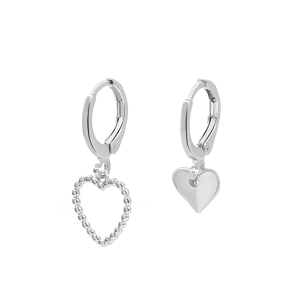 Korean minimalist alloy asymmetrical heart-shaped earrings, Instagram-chic, creative and small heart-shaped stud earrings Item Picture