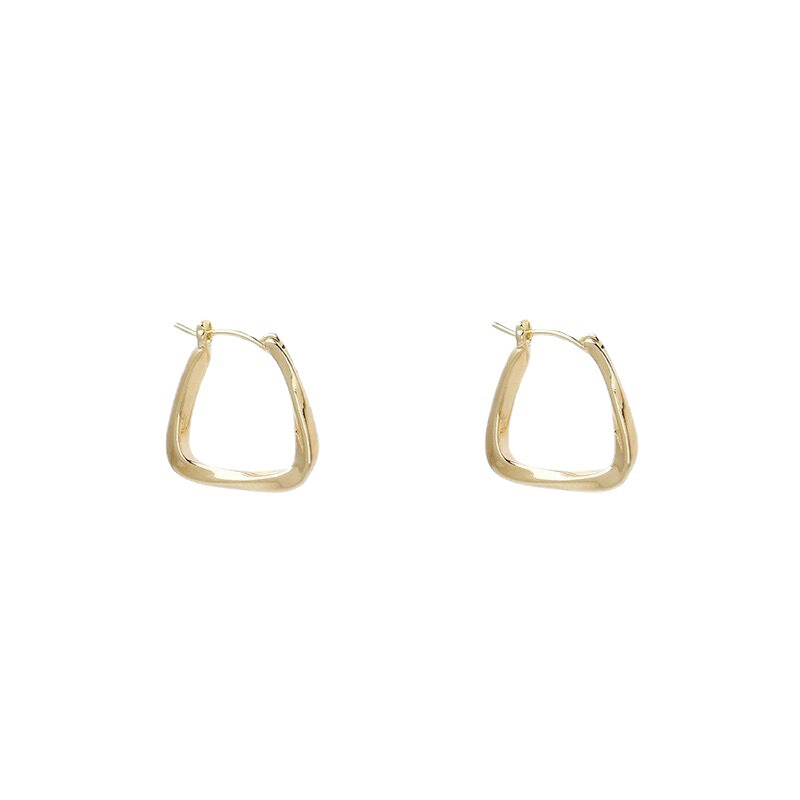 Golden Hong Kong-style earrings, 2024 new metal stud earrings, niche high-end bestsellers, trendy and stylish earrings Item Picture