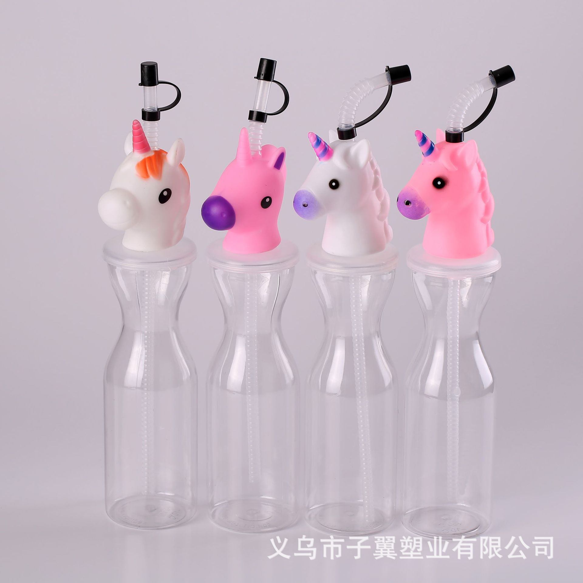 New transparent, colorful Korean-style cartoon diamond animal, multiple optional disposable plastic straw cups, and luminous water cups Application Scenario