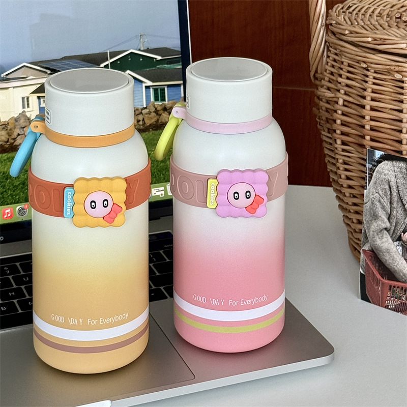 Gradient cookie milk insulated cup, girls' high school appearance level cartoon student portable stainless steel insulated cup, drinking water cup for school full figure
