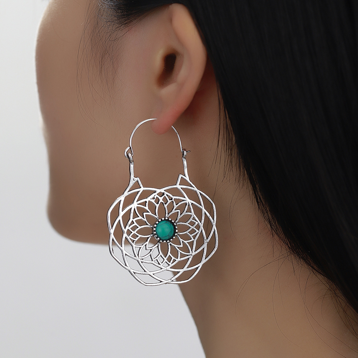 Wholesale of cross-border earrings from Europe and America, Bohemian ethnic style, gold and silver, turquoise decorated earrings and stud earrings for women Application Scenario