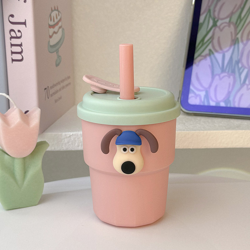 New summer plastic cup with high appearance level, heat-resistant straw, food-grade plastic hand-held large-capacity water cup, portable Specification drawing