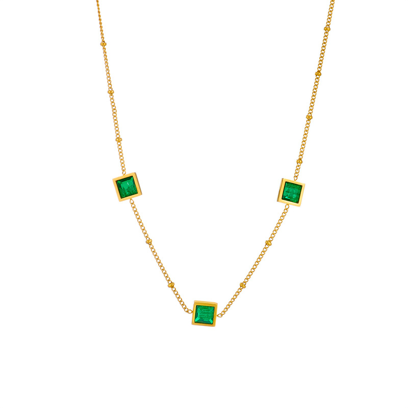 This cross-border fashionable, simple, retro, niche, light luxury square green diamond titanium steel chain necklace from Europe and America is exquisite Item Picture