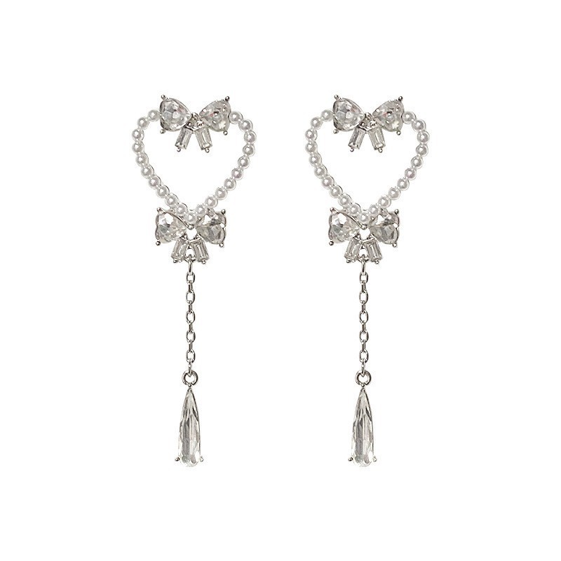 The new Korean-style heart-shaped tassel earrings exude a unique and high-end vibe. They are versatile and elegant, with exquisite bow-shaped teardrop stud earrings Item Picture