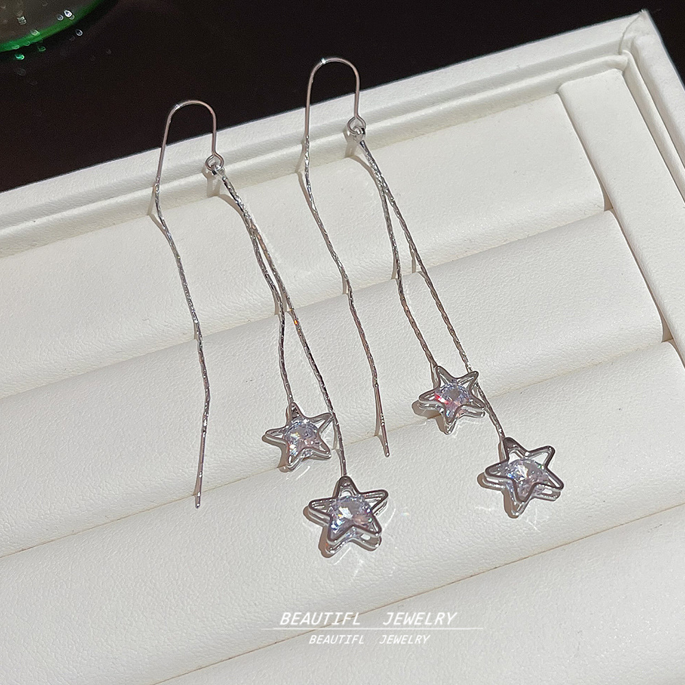 925 Silver Needle High-end five-pointed star tassel ear Thread earrings, Korean star style, round face slimming, internet-famous earrings Application Scenario