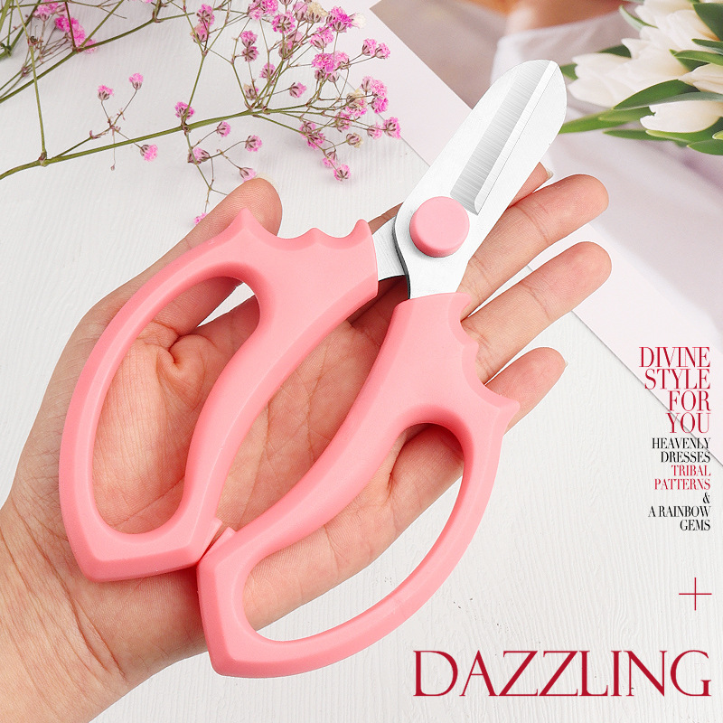 Lin Taizuo flower scissors, stainless steel colored handle flower art scissors, flower shop pruning flower arrangements, flower branch scissors, garden pruning scissors Application Scenario