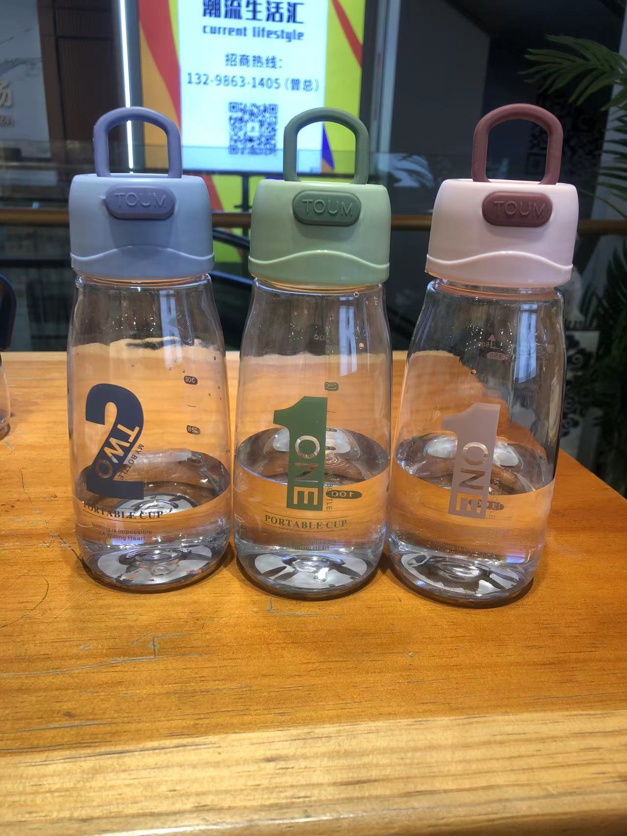 Summer new portable cup, digital water bottle with filter screen, space cup, graduated plastic cup, student durable water cup Specification drawing