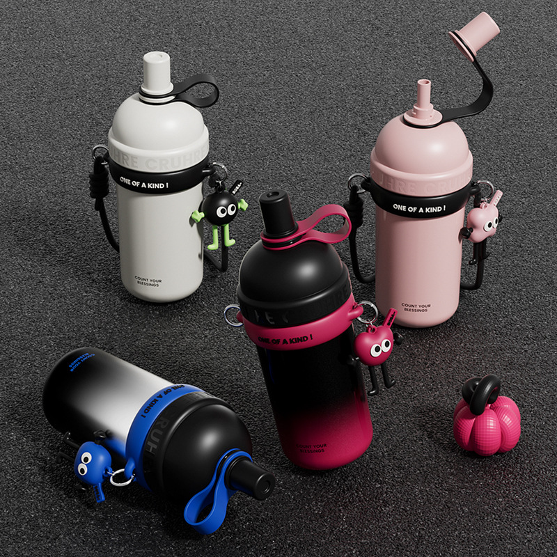 Large-capacity insulated cup, straw, outdoor portable sports insulated cup, gradient simple drinking cup, cloud drinking pot Application Scenario