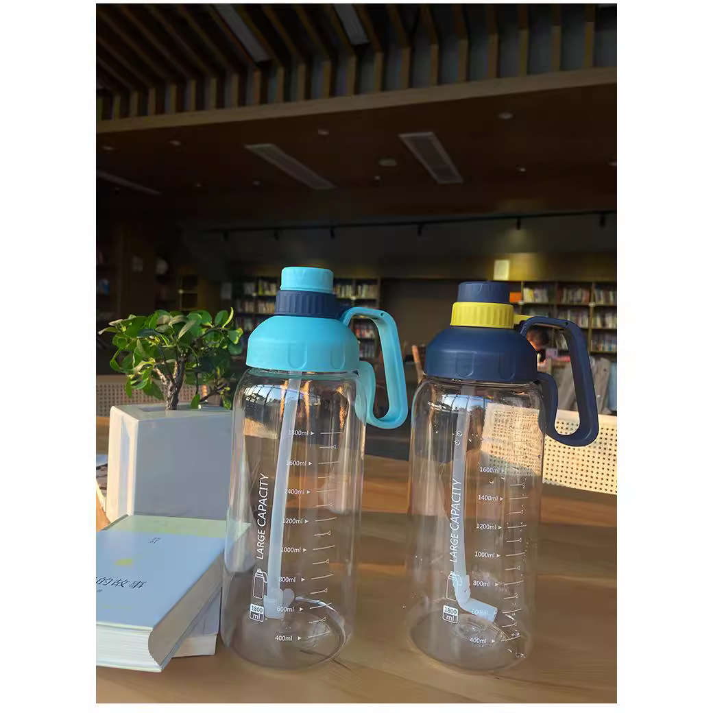 Water cup, plastic cup, outdoor portable with scale, space water bottle, sports Internet celebrity drinking straw cup, gift, portable Application Scenario