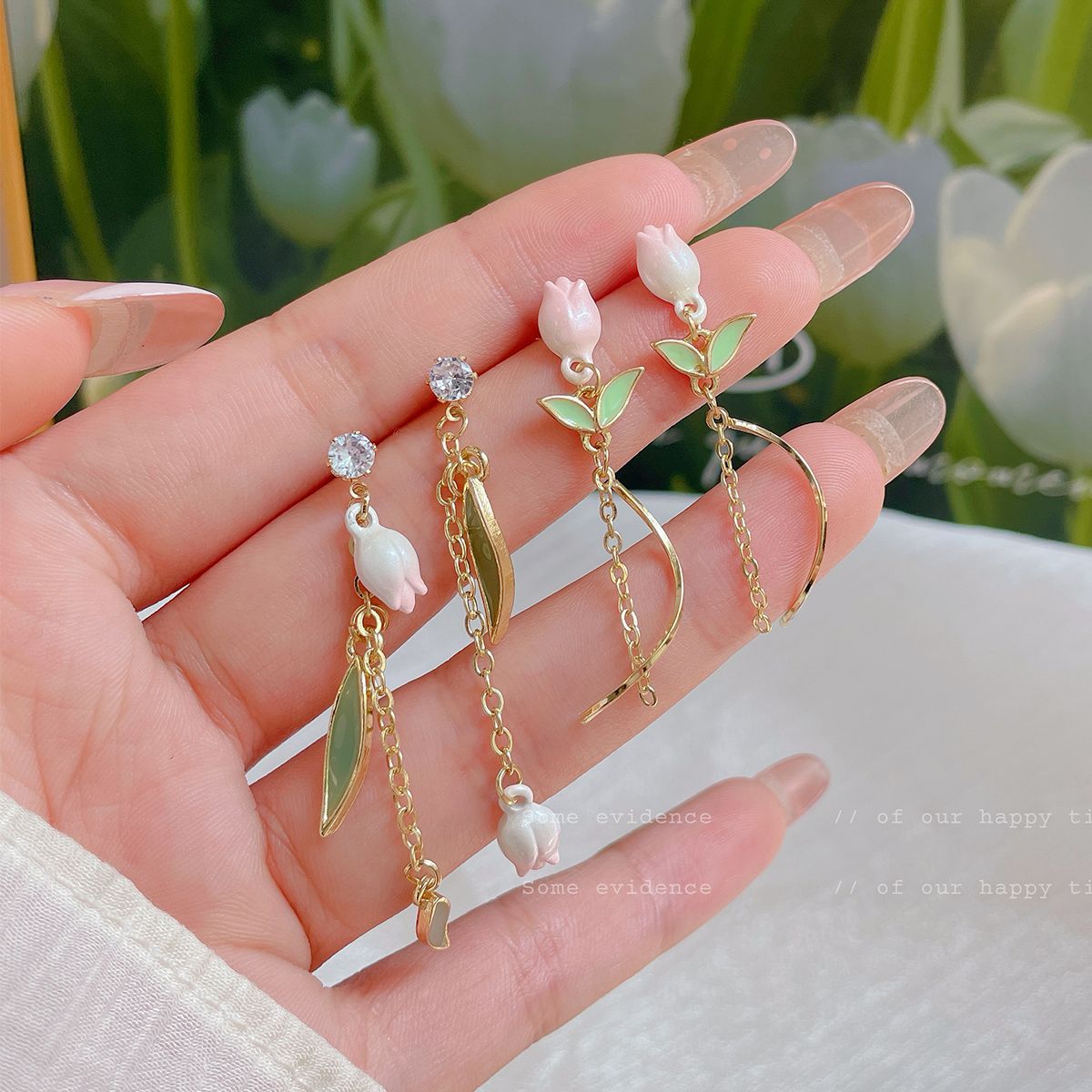 Summer sweet and exquisite tulip tassel earrings, women's silver needle, niche design, ethereal and gentle floral earrings Specification drawing