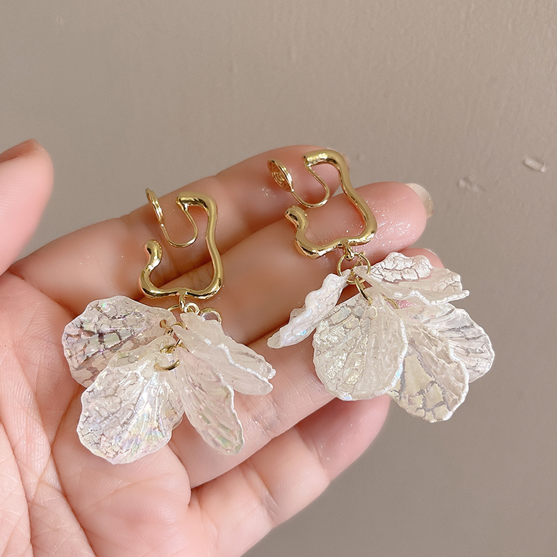 Shell petal tassel long stud earrings for women, super fair-looking, niche and high-end style earrings, elegant earrings for traveling and taking photos Specification drawing