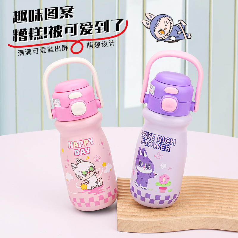 Wholesale of children's insulated cups with high appearance standards, 316 stainless steel large-capacity cartoon children's double-drinking milk bottles and cups details Picture