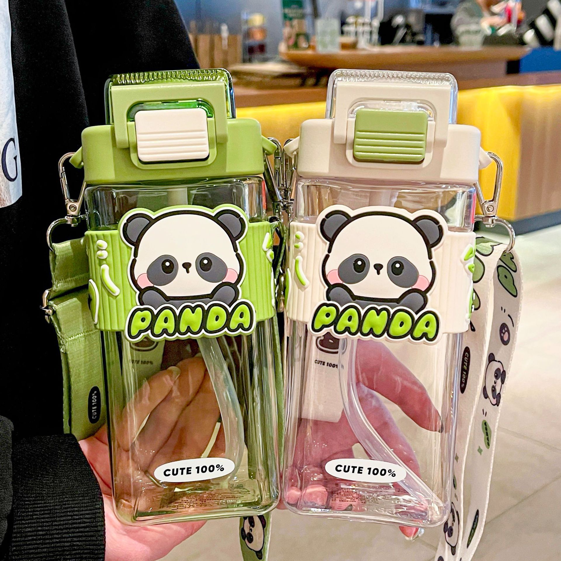 Panda Simple double-drinking Plastic Cup, portable square Cup, Large capacity cartoon children's water bottle, lock buckle pop-up lid straw cup full figure