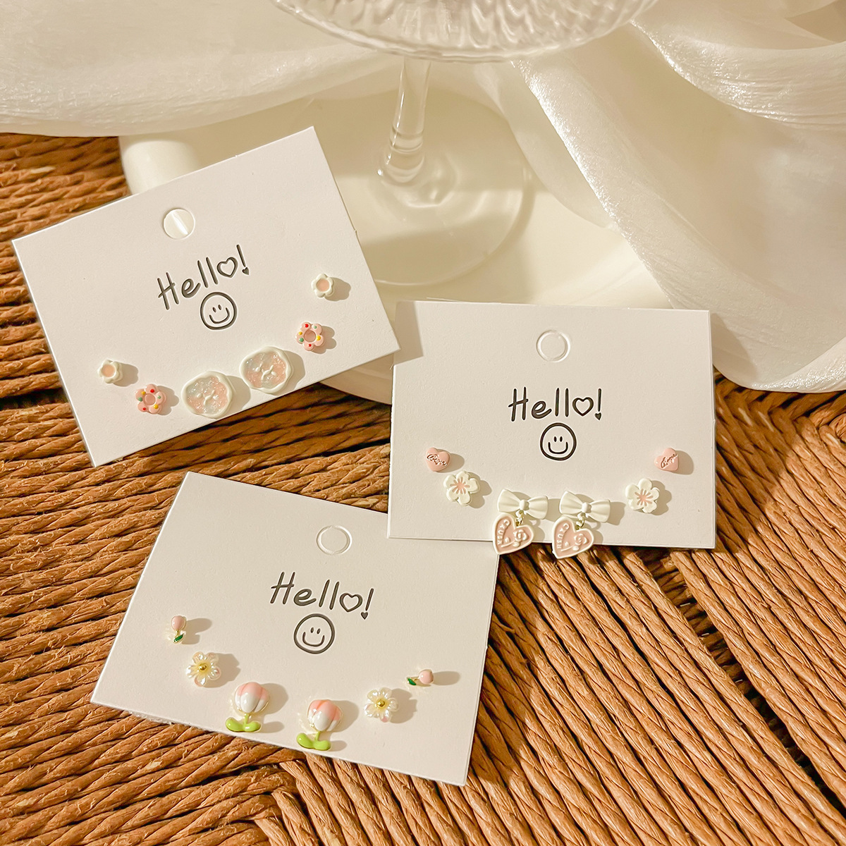 Summer new sweet women's silver needle ear studs, ear bone studs, pink cute flowers, simple and versatile, exquisite ear studs wholesale Application Scenario