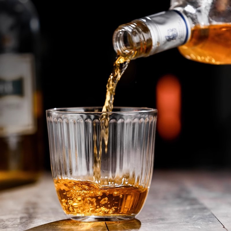 Japanese striped whisky cups, classic bar-specific cups, cocktail cups, juice glass cups, and striped coffee cups inside details Picture