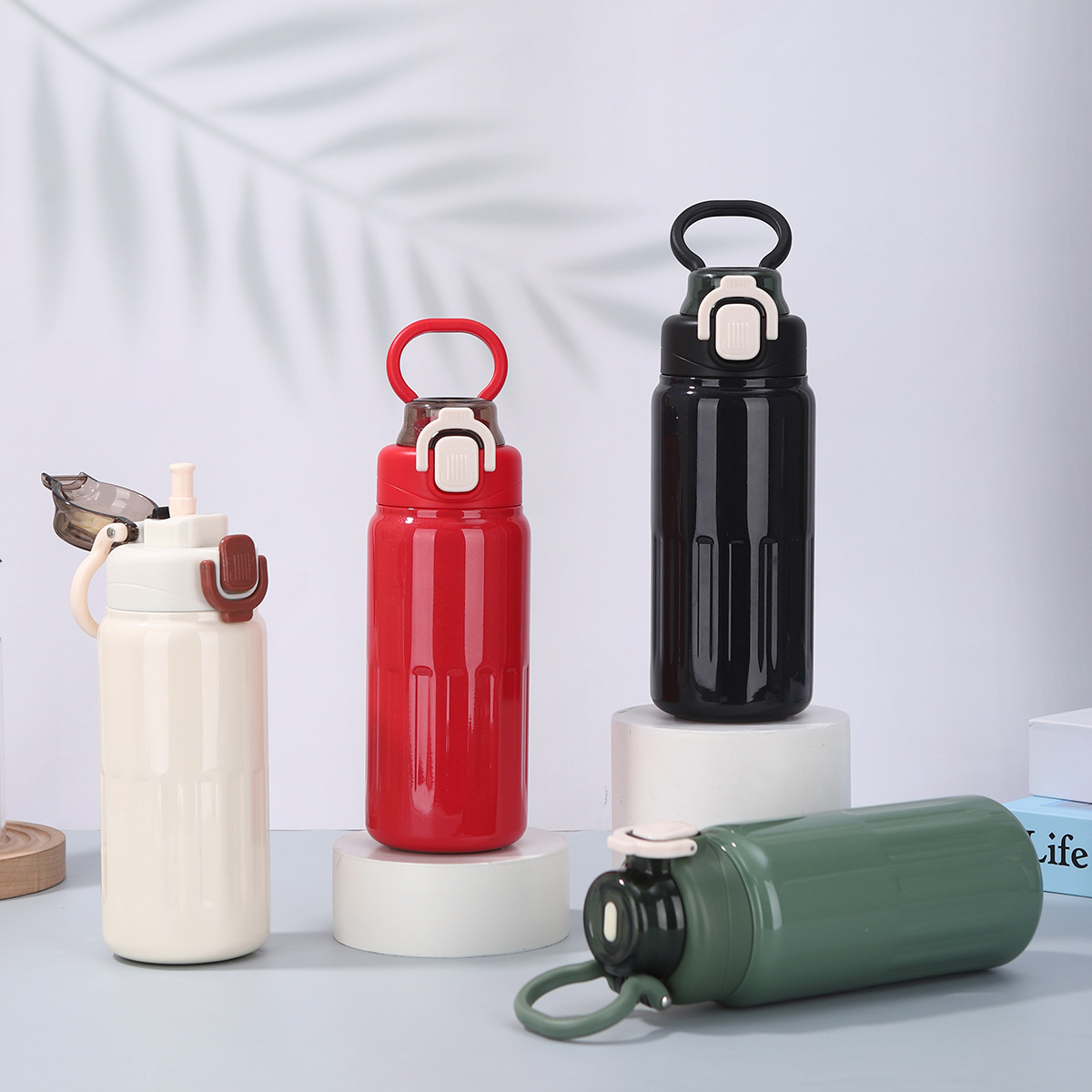 New 316 stainless steel vacuum insulated cup, large-capacity, portable with handle, high appearance level, men's and women's sports water bottle details Picture
