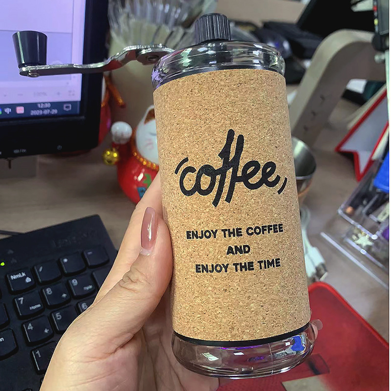 Amazon's best-selling outdoor camping layer water cup, insulated cork coffee cup, stainless steel hand-brewed Mocha coffee pot Application Scenario