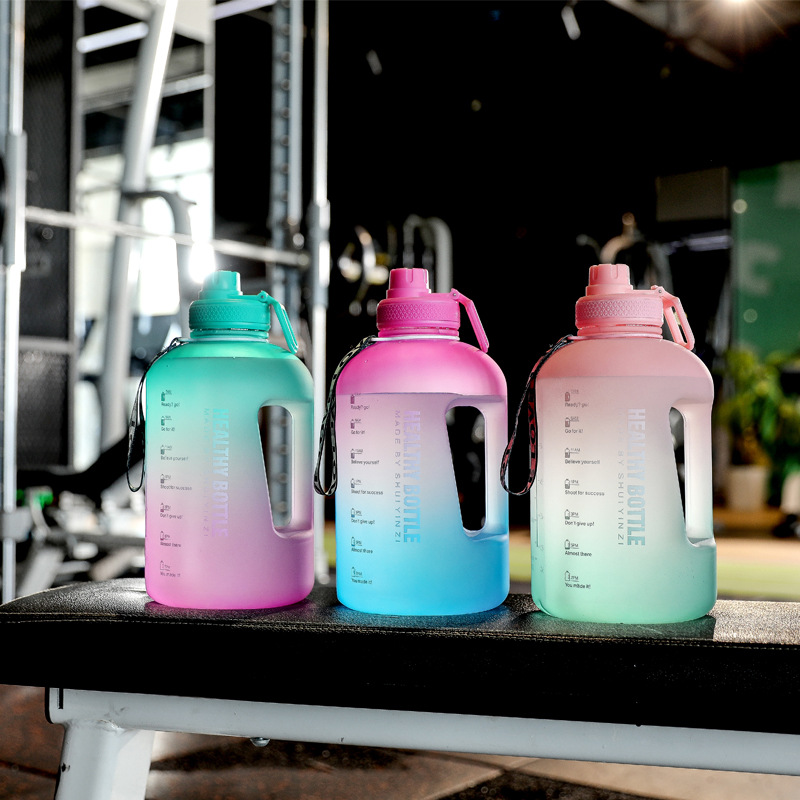 Gradient color large-capacity fashionable fitness sports water bottle, water bottle, straw, portable handle, plastic space cup, cold water cup details Picture