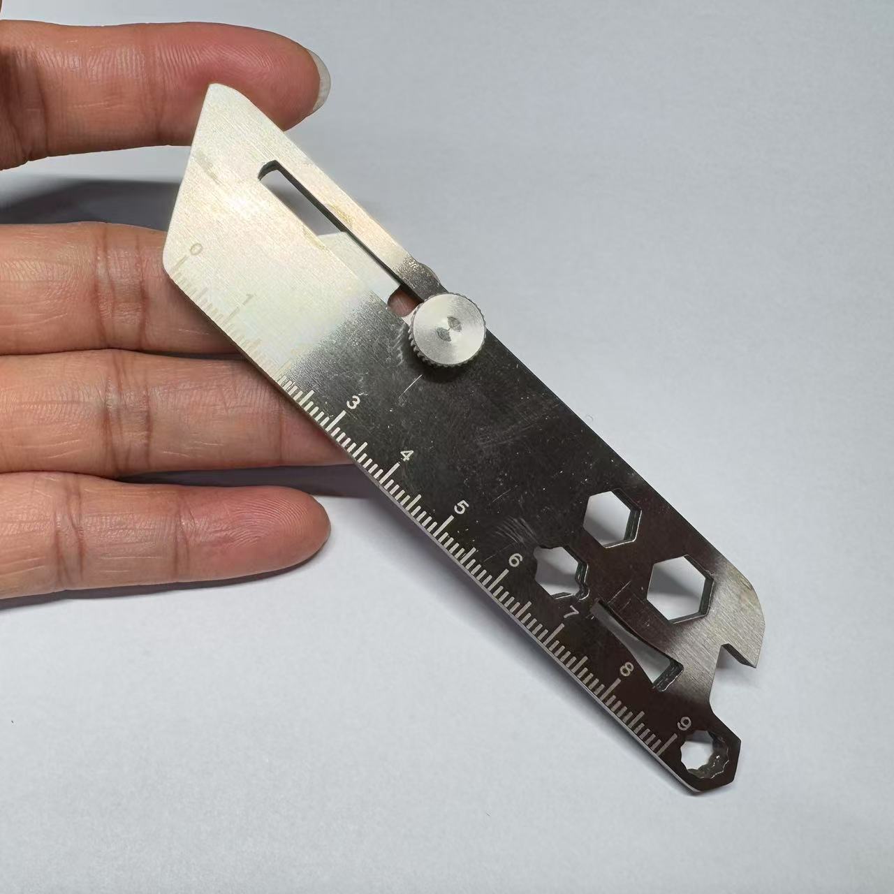 Woodworking Angle square, 360-degree adjustable adjustable high-precision steel ruler, sliding combination measuring tool, T-shaped measurement Application Scenario