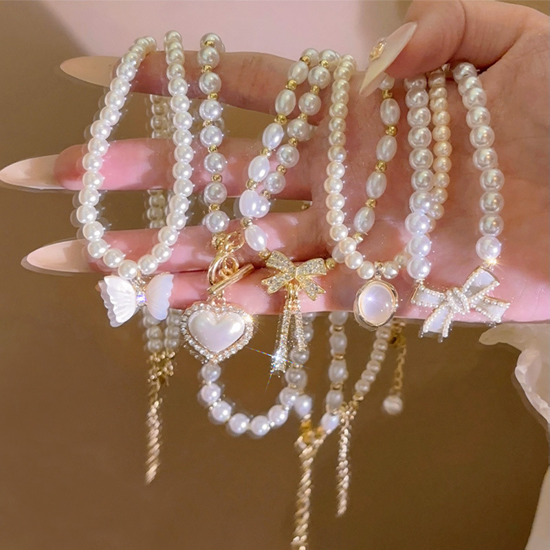 The new Baklok pearl necklace from South Korea is a versatile women's matching heart-shaped pendant with a high-end and light luxury collarbone chain accessory Specification drawing