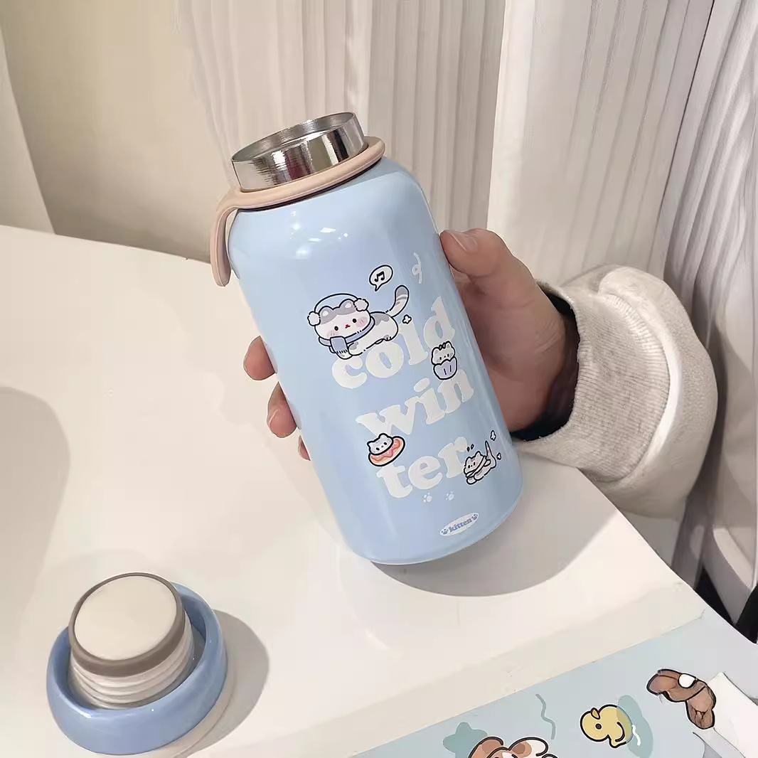 Cartoon cute insulated cup, ins student high appearance level couple water cup, portable tea and water separation large-capacity water cup Application Scenario