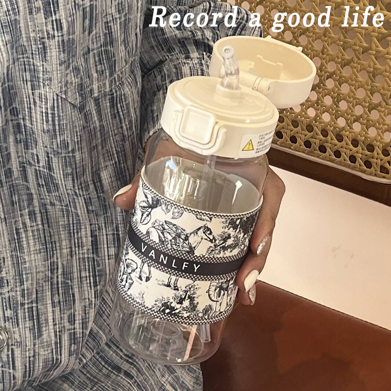 2024 Plastic anti-drop straw water cup for Instagram girls, high appearance level, simple and cute for students details Picture